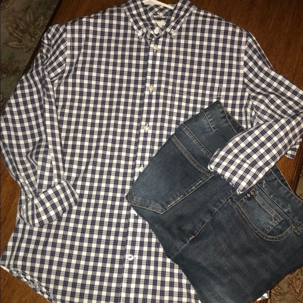 Gap Lived-In L/S Button Down Shirt.  L